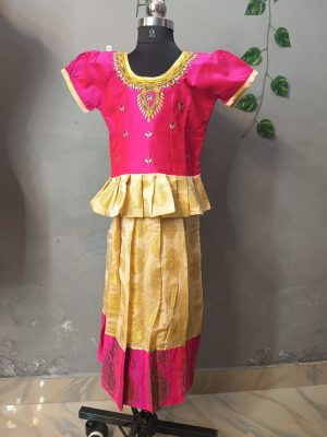 Pattu Pavadai Chattai